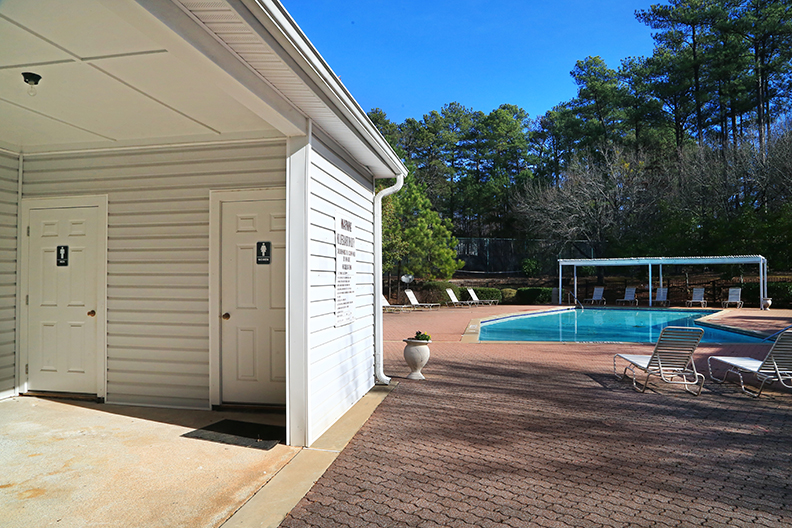 Covington Glen The Multifamily Advisory Group at Cushman & Wakefield